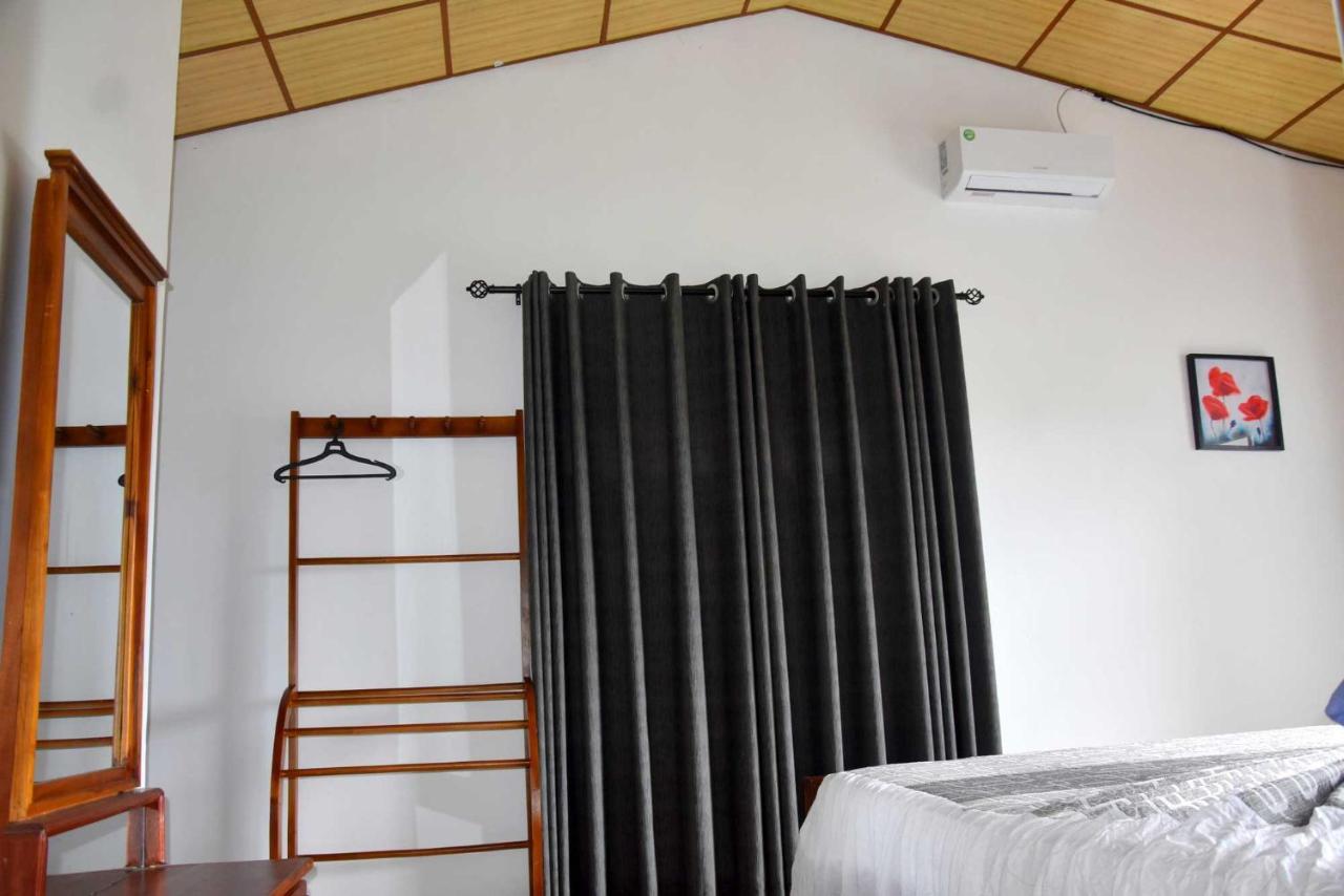 Hotel H2O Gampola Luaran gambar