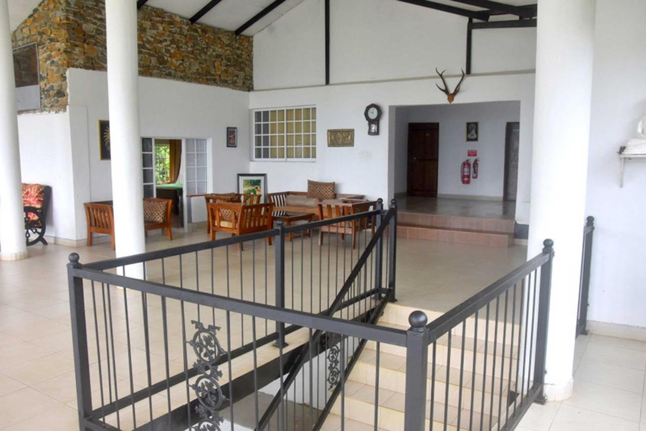 Hotel H2O Gampola Luaran gambar
